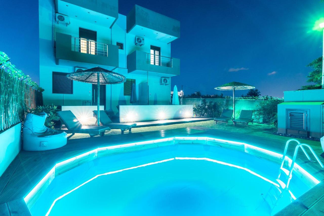 Cozy House With Pool Near Beach Gazi ภายนอก รูปภาพ