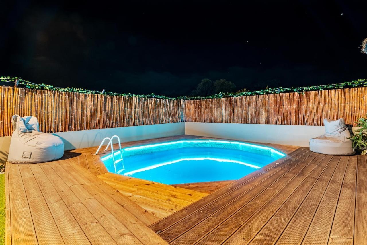 Cozy House With Pool Near Beach Gazi ภายนอก รูปภาพ