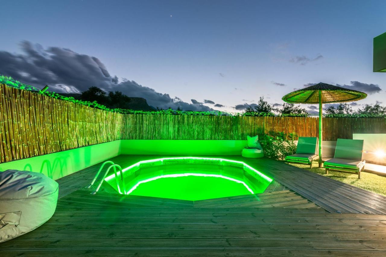 Cozy House With Pool Near Beach Gazi ภายนอก รูปภาพ