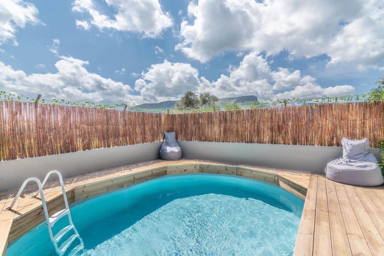 Cozy House With Pool Near Beach Gazi ภายนอก รูปภาพ